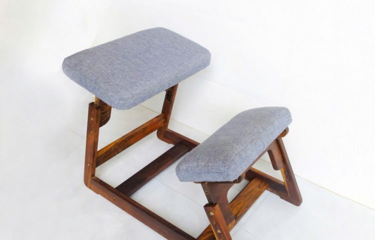Ghế quỳ gỗ Muồng đen MetaWood
